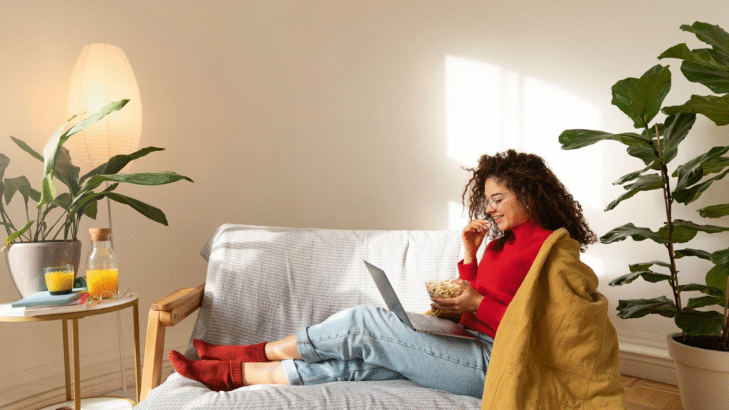Small Apartment Decor
